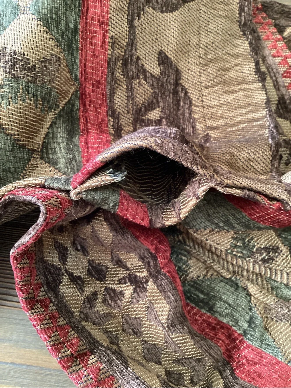 BNWT Cascade Lodge Valance 84” x 18”